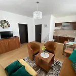 Monty Apartamento
