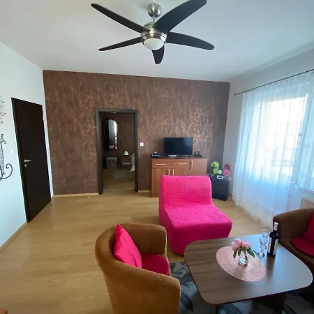Apartments Monty Podhajska *